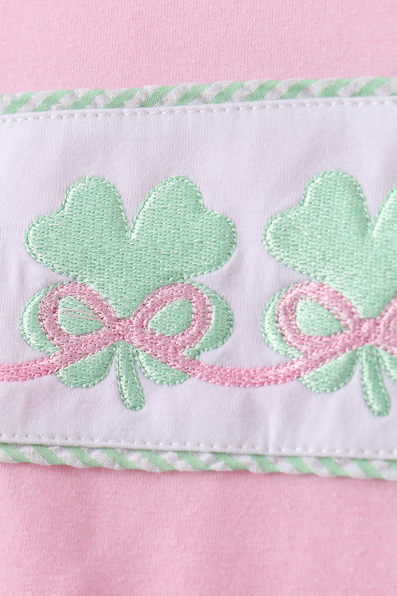 Pink clover bow embroidery seersucker ruffle shorts set